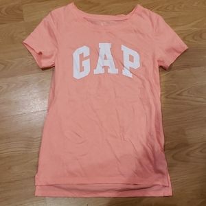 GAP t-shirt